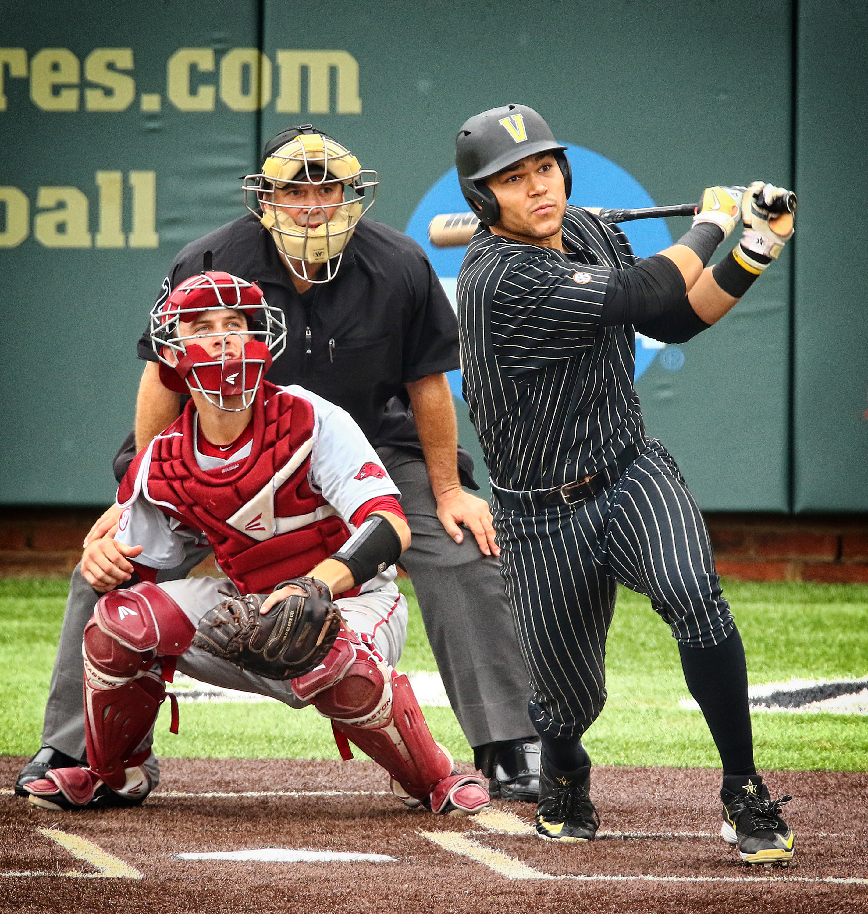 Big inning dooms Dores in opener at Auburn Vanderbilt